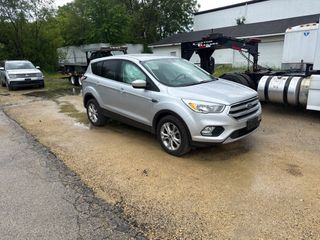 2017 Ford Escape SE - Exterior Front Right Corner Image